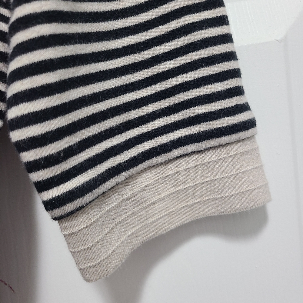 Lauren Ralph Lauren Cream and Black Striped Knit‎ Top - Picture 8 of 10